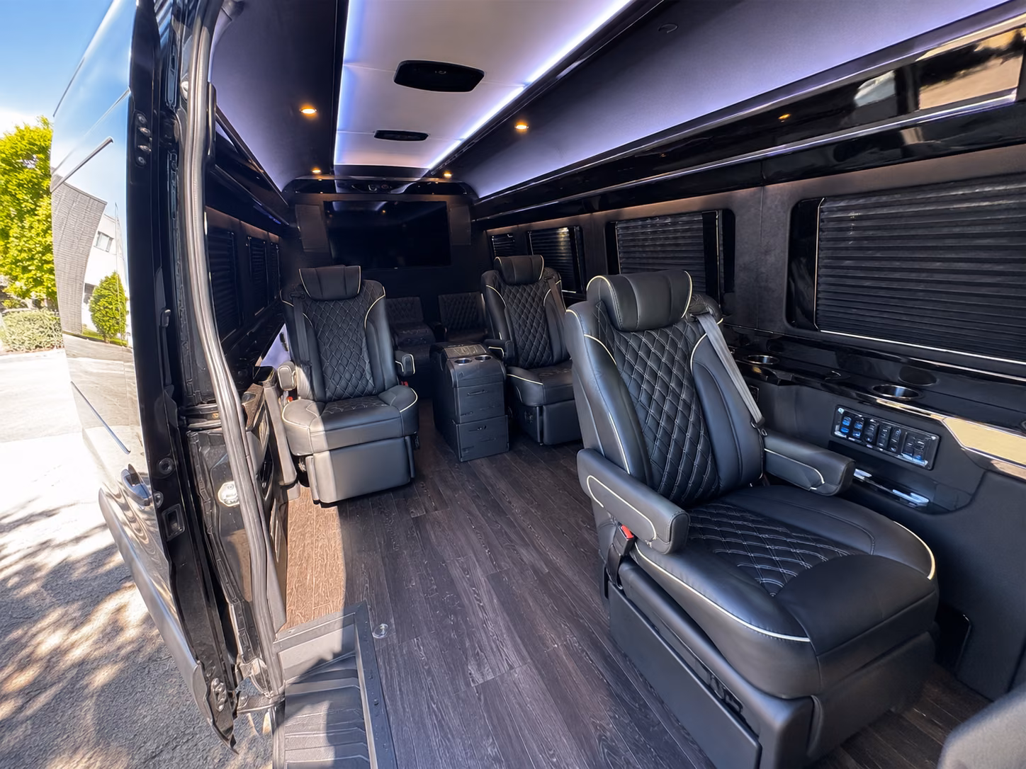 find transportation for your next corporate event 3