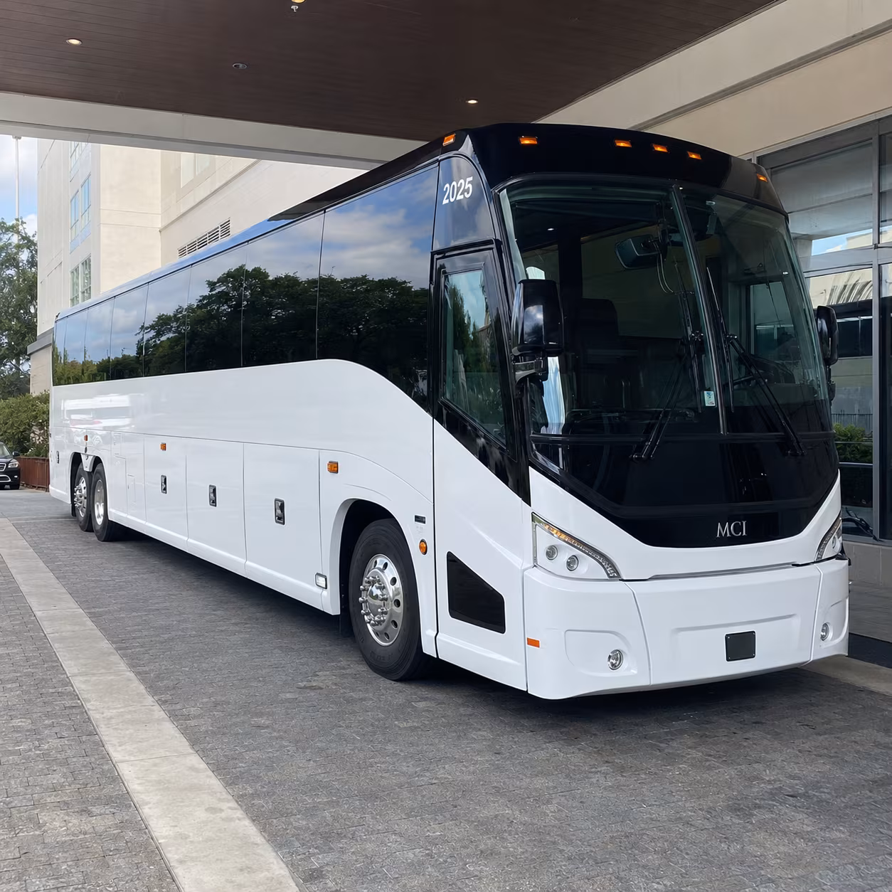 sandy 54 passenger charter bus